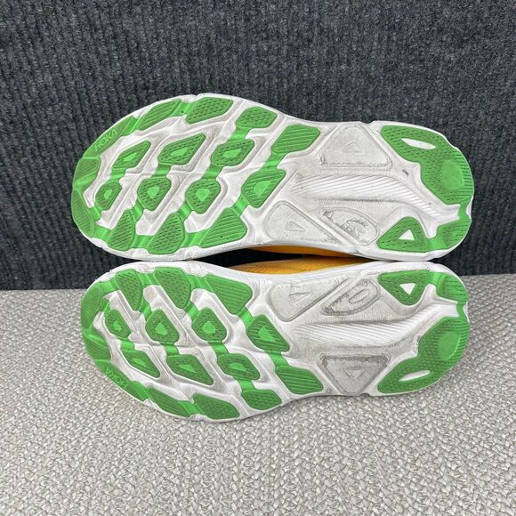 Athletic_Shoes